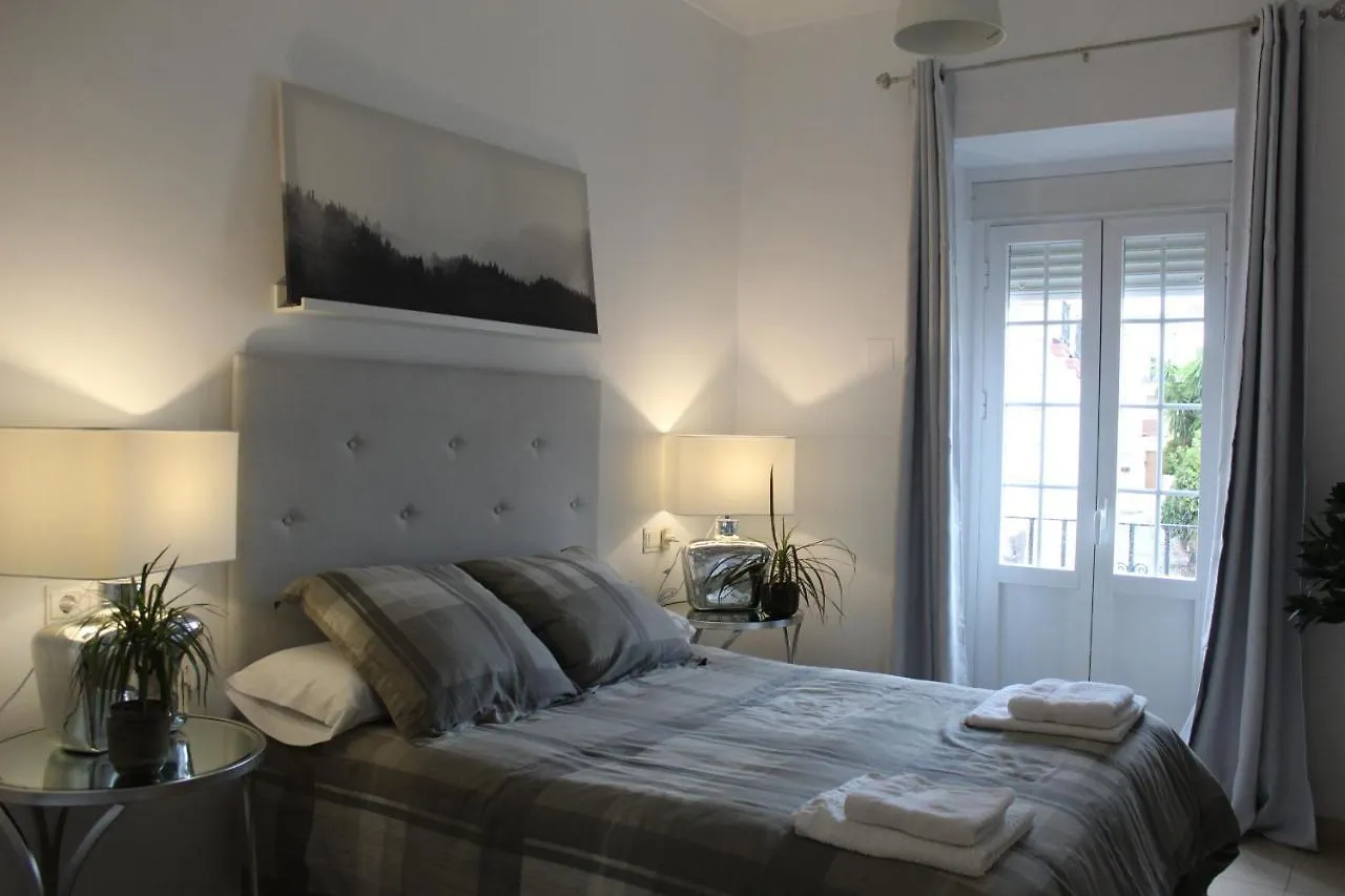 רונדה Lola'S Apartment