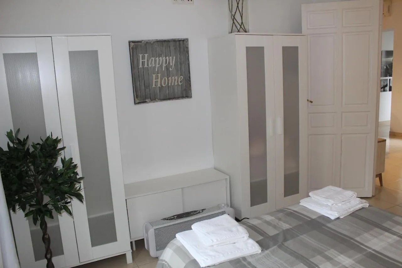 רונדה Lola'S Apartment