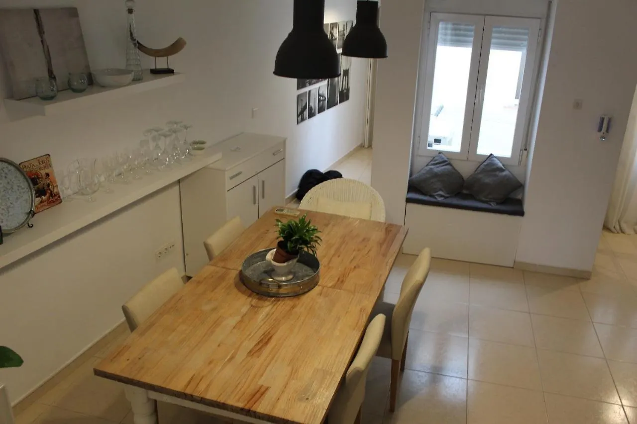 רונדה Lola'S Apartment