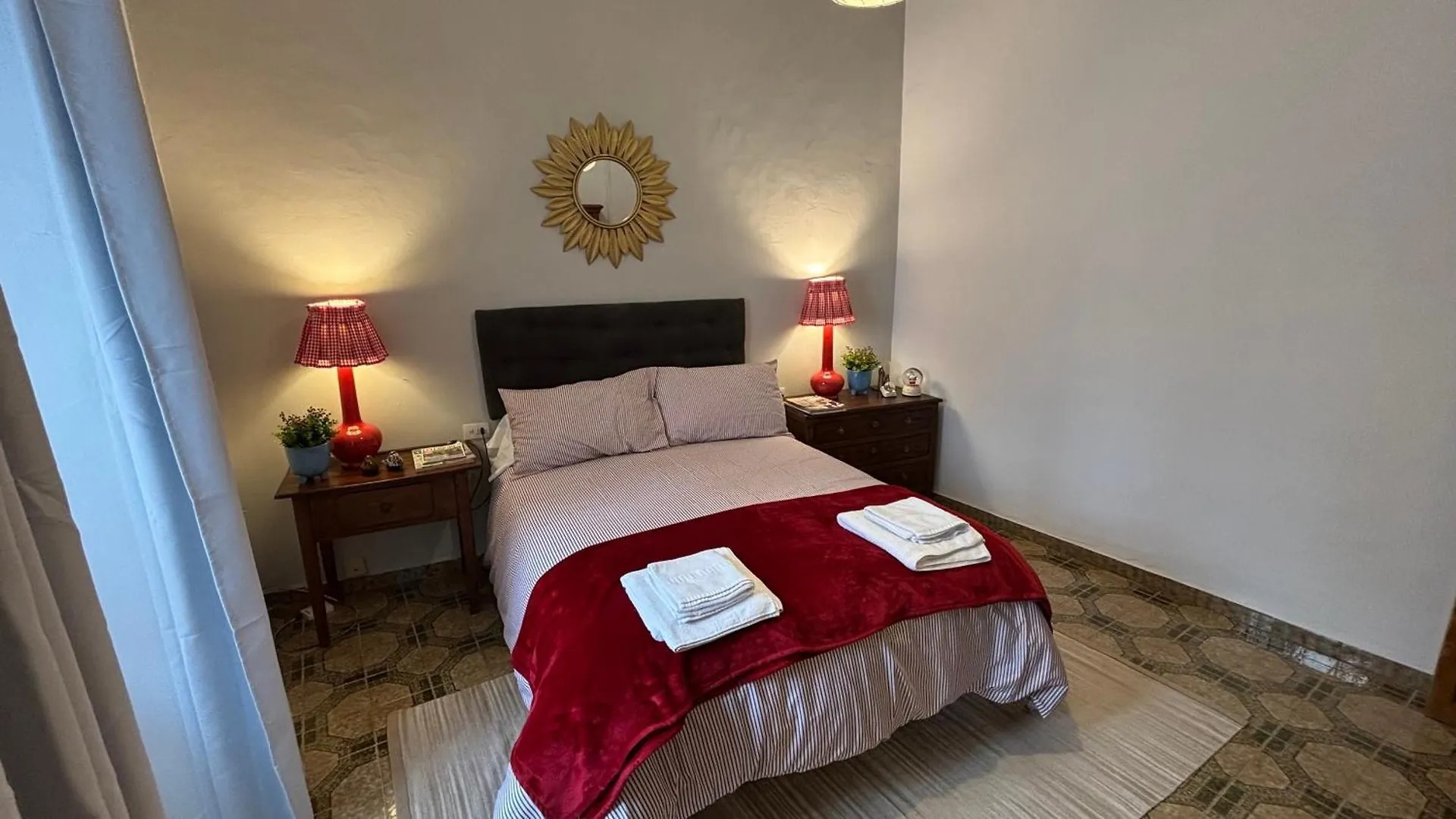 רונדה Lola'S Apartment