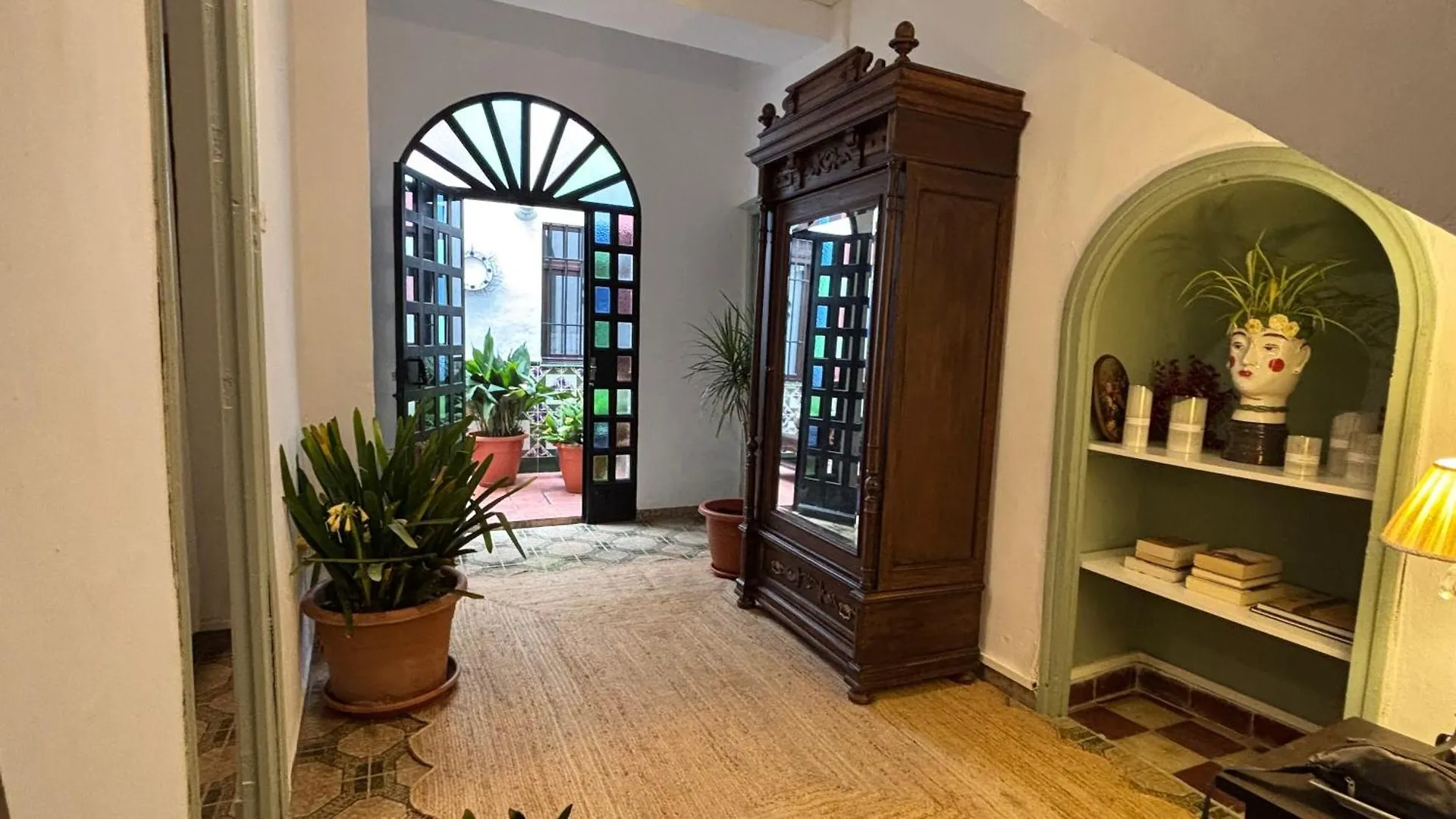רונדה Lola'S Apartment