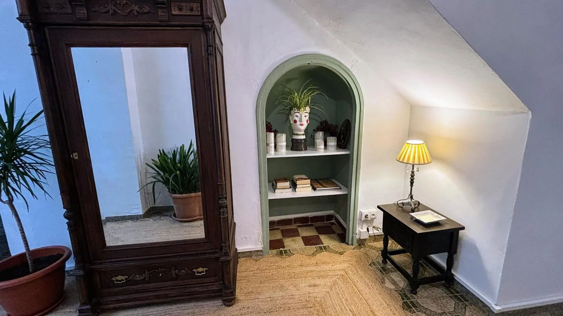 רונדה Lola'S Apartment